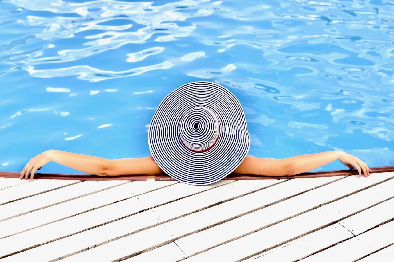 Sunny Suite 14 - Elegantes Hotelapartment Mit Grossartigem Pool-Wellnessbereich Direkt Am Meer In Ruhiger Lage - Perfekt Fuer Mensch Und Tier Börgerende-Rethwisch Exterior foto